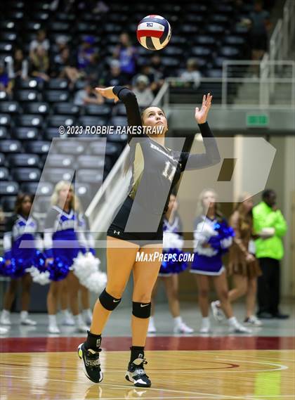 Thumbnail 3 in Gunter vs. Bushland (UIL 3A Volleyball Final) photogallery.