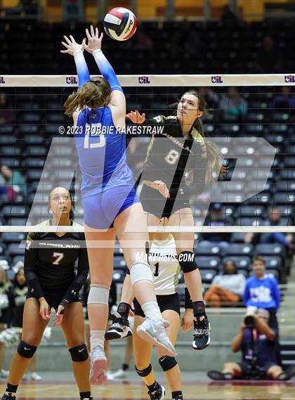 Thumbnail 1 in Gunter vs. Bushland (UIL 3A Volleyball Final) photogallery.