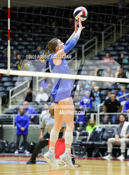 Thumbnail 2 in Gunter vs. Bushland (UIL 3A Volleyball Final) photogallery.