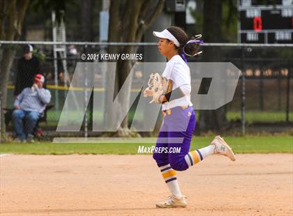 Thumbnail 1 in Northside vs. Jones County photogallery.
