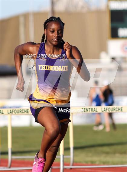 Thumbnail 3 in Lafourche Parish Meet photogallery.