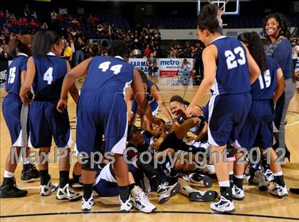 Thumbnail 3 in Huntington Beach vs. Summit (CIF SS D1A Final) photogallery.