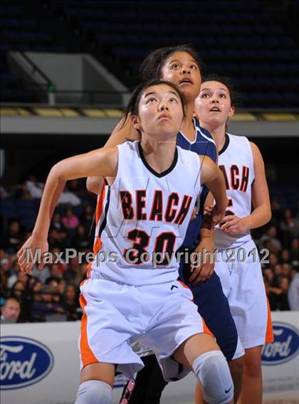 Thumbnail 3 in Huntington Beach vs. Summit (CIF SS D1A Final) photogallery.