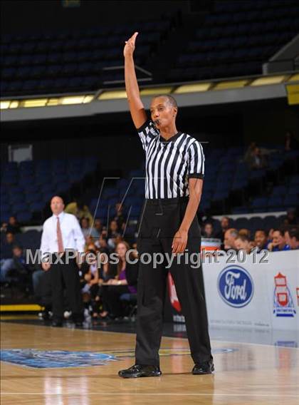 Thumbnail 2 in Huntington Beach vs. Summit (CIF SS D1A Final) photogallery.