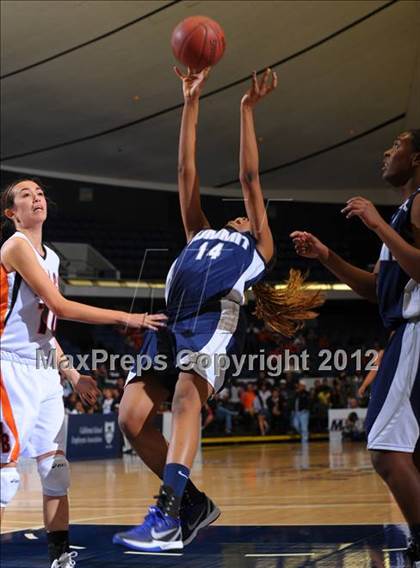 Thumbnail 2 in Huntington Beach vs. Summit (CIF SS D1A Final) photogallery.