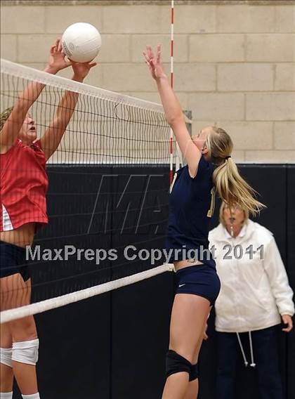Thumbnail 1 in Campolindo vs. Oak Ridge (Super 8 Invitational) photogallery.