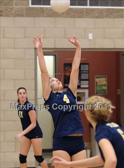 Thumbnail 2 in Campolindo vs. Oak Ridge (Super 8 Invitational) photogallery.