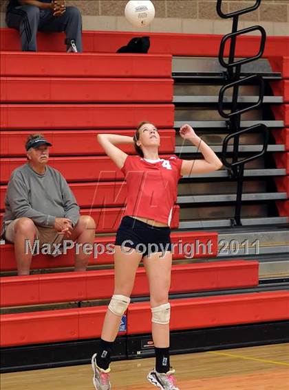 Thumbnail 2 in Campolindo vs. Oak Ridge (Super 8 Invitational) photogallery.