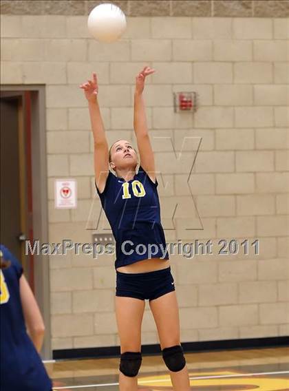Thumbnail 1 in Campolindo vs. Oak Ridge (Super 8 Invitational) photogallery.