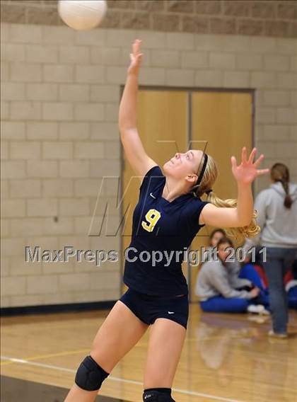 Thumbnail 2 in Campolindo vs. Oak Ridge (Super 8 Invitational) photogallery.