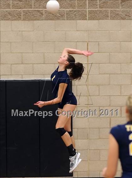Thumbnail 2 in Campolindo vs. Oak Ridge (Super 8 Invitational) photogallery.