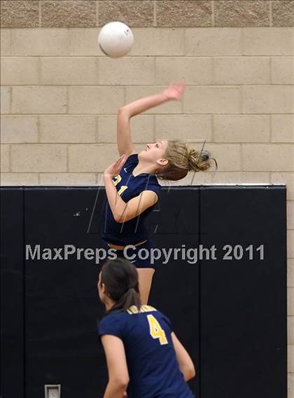 Thumbnail 3 in Campolindo vs. Oak Ridge (Super 8 Invitational) photogallery.