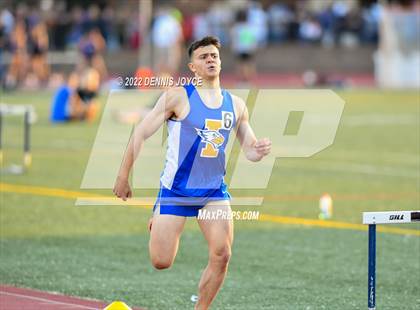 Thumbnail 1 in NYSPHSAA Section V State Qualifier Meet photogallery.
