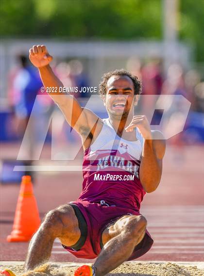 Thumbnail 1 in NYSPHSAA Section V State Qualifier Meet photogallery.