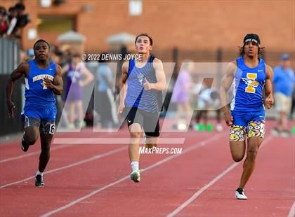 Thumbnail 1 in NYSPHSAA Section V State Qualifier Meet photogallery.