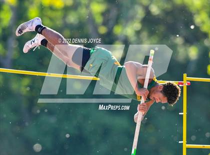 Thumbnail 1 in NYSPHSAA Section V State Qualifier Meet photogallery.