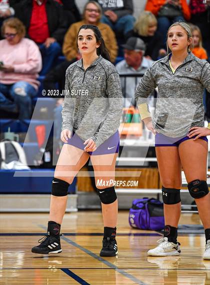 Thumbnail 1 in Burton vs Holland (UIL 2A Region IV Bi-District Playoff) photogallery.