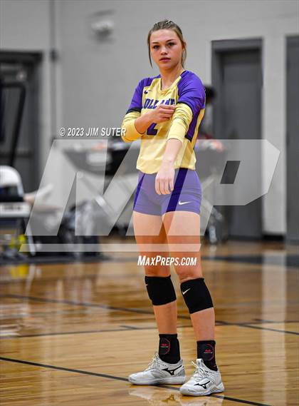 Thumbnail 3 in Burton vs Holland (UIL 2A Region IV Bi-District Playoff) photogallery.