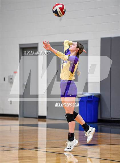 Thumbnail 1 in Burton vs Holland (UIL 2A Region IV Bi-District Playoff) photogallery.