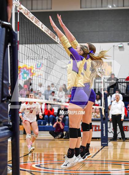 Thumbnail 1 in Burton vs Holland (UIL 2A Region IV Bi-District Playoff) photogallery.