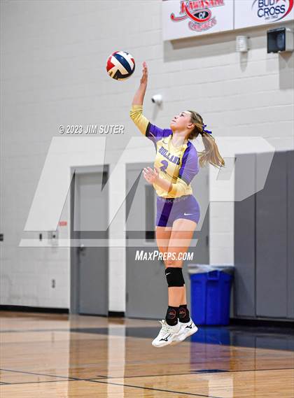 Thumbnail 1 in Burton vs Holland (UIL 2A Region IV Bi-District Playoff) photogallery.