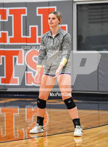 Thumbnail 1 in Burton vs Holland (UIL 2A Region IV Bi-District Playoff) photogallery.