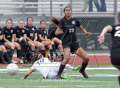 Thumbnail 1 in Palos Verdes vs. Northwood (CIF-SS D2 Final) photogallery.