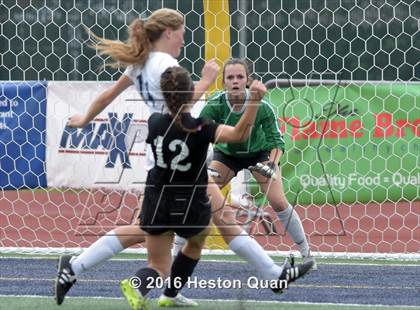 Thumbnail 2 in Palos Verdes vs. Northwood (CIF-SS D2 Final) photogallery.
