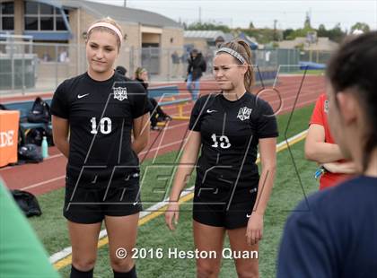 Thumbnail 2 in Palos Verdes vs. Northwood (CIF-SS D2 Final) photogallery.