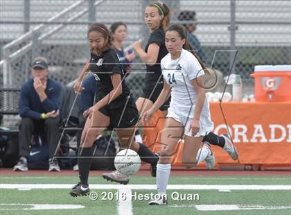 Thumbnail 3 in Palos Verdes vs. Northwood (CIF-SS D2 Final) photogallery.
