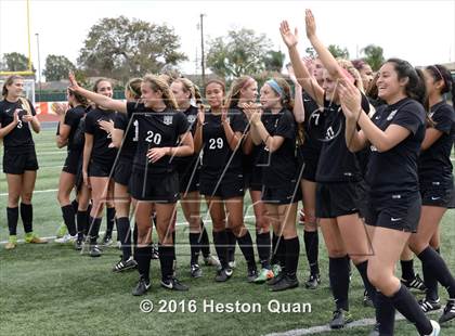 Thumbnail 2 in Palos Verdes vs. Northwood (CIF-SS D2 Final) photogallery.