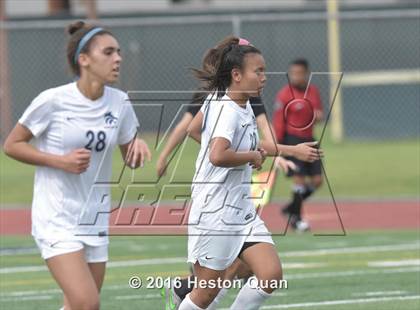 Thumbnail 1 in Palos Verdes vs. Northwood (CIF-SS D2 Final) photogallery.