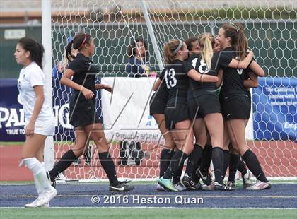 Thumbnail 1 in Palos Verdes vs. Northwood (CIF-SS D2 Final) photogallery.