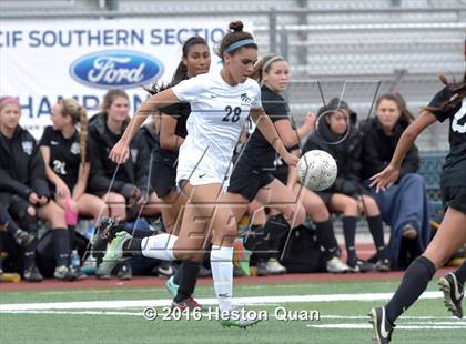Thumbnail 3 in Palos Verdes vs. Northwood (CIF-SS D2 Final) photogallery.