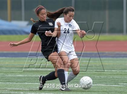 Thumbnail 1 in Palos Verdes vs. Northwood (CIF-SS D2 Final) photogallery.