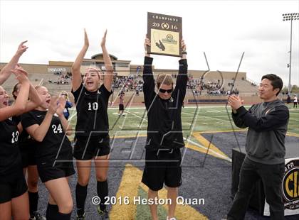 Thumbnail 3 in Palos Verdes vs. Northwood (CIF-SS D2 Final) photogallery.