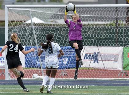 Thumbnail 3 in Palos Verdes vs. Northwood (CIF-SS D2 Final) photogallery.