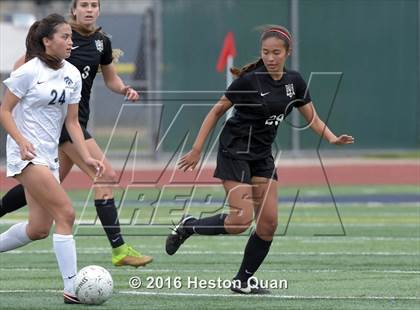 Thumbnail 2 in Palos Verdes vs. Northwood (CIF-SS D2 Final) photogallery.