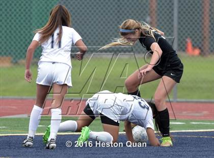 Thumbnail 1 in Palos Verdes vs. Northwood (CIF-SS D2 Final) photogallery.