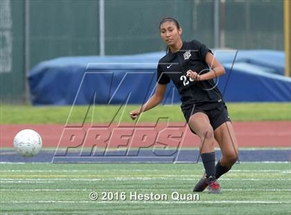 Thumbnail 3 in Palos Verdes vs. Northwood (CIF-SS D2 Final) photogallery.