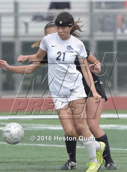Thumbnail 2 in Palos Verdes vs. Northwood (CIF-SS D2 Final) photogallery.