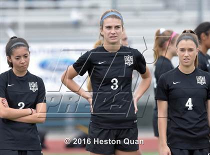 Thumbnail 1 in Palos Verdes vs. Northwood (CIF-SS D2 Final) photogallery.