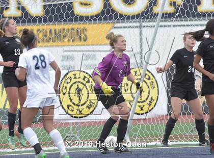 Thumbnail 3 in Palos Verdes vs. Northwood (CIF-SS D2 Final) photogallery.