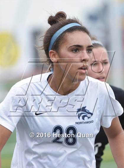 Thumbnail 2 in Palos Verdes vs. Northwood (CIF-SS D2 Final) photogallery.