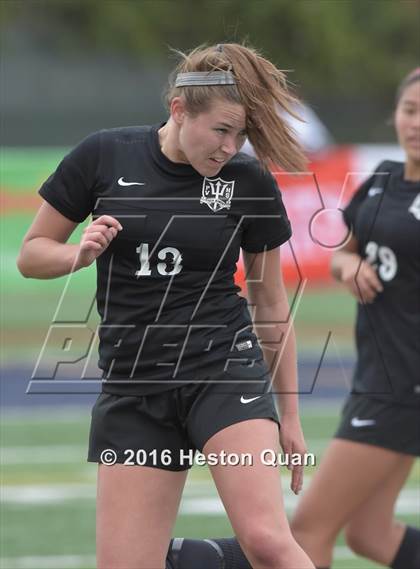 Thumbnail 2 in Palos Verdes vs. Northwood (CIF-SS D2 Final) photogallery.