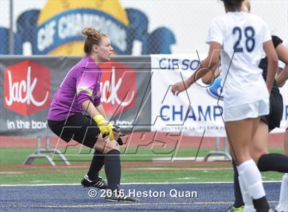 Thumbnail 1 in Palos Verdes vs. Northwood (CIF-SS D2 Final) photogallery.