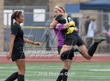 Thumbnail 1 in Palos Verdes vs. Northwood (CIF-SS D2 Final) photogallery.