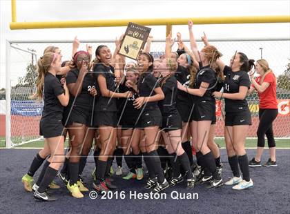 Thumbnail 2 in Palos Verdes vs. Northwood (CIF-SS D2 Final) photogallery.