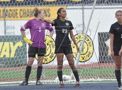 Thumbnail 1 in Palos Verdes vs. Northwood (CIF-SS D2 Final) photogallery.