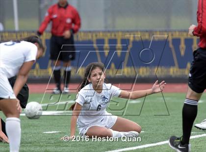 Thumbnail 3 in Palos Verdes vs. Northwood (CIF-SS D2 Final) photogallery.